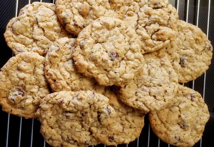 Oatmeal Raisin Cookies