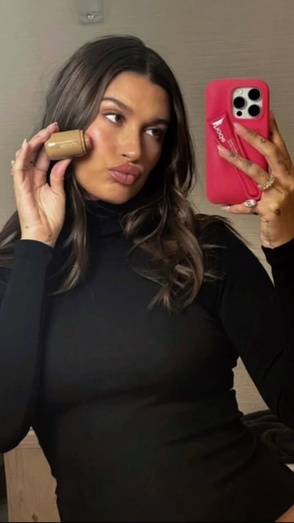 Hailey Bieber Sell Rhode