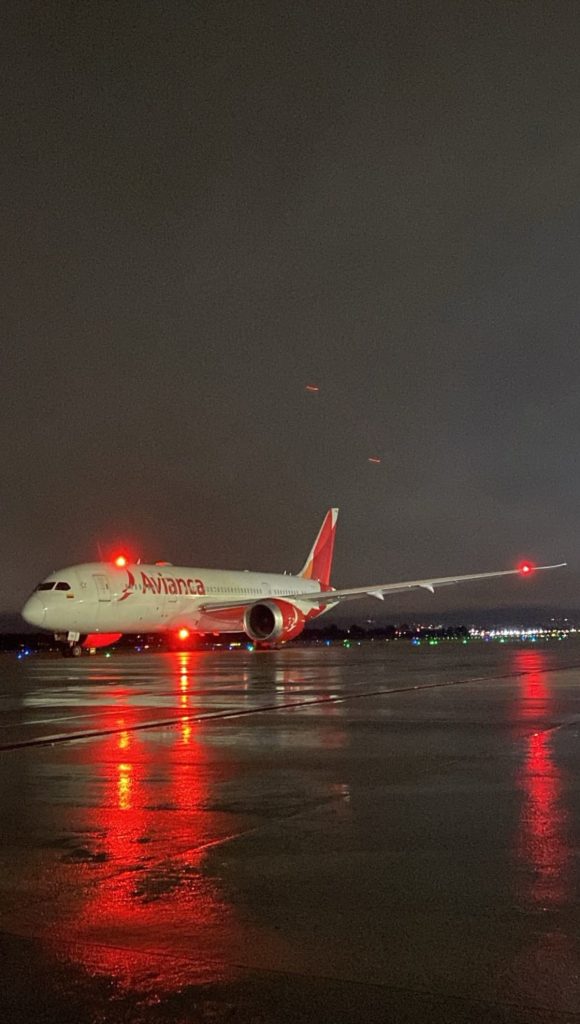 United Flight UA770 Emergency Diversion