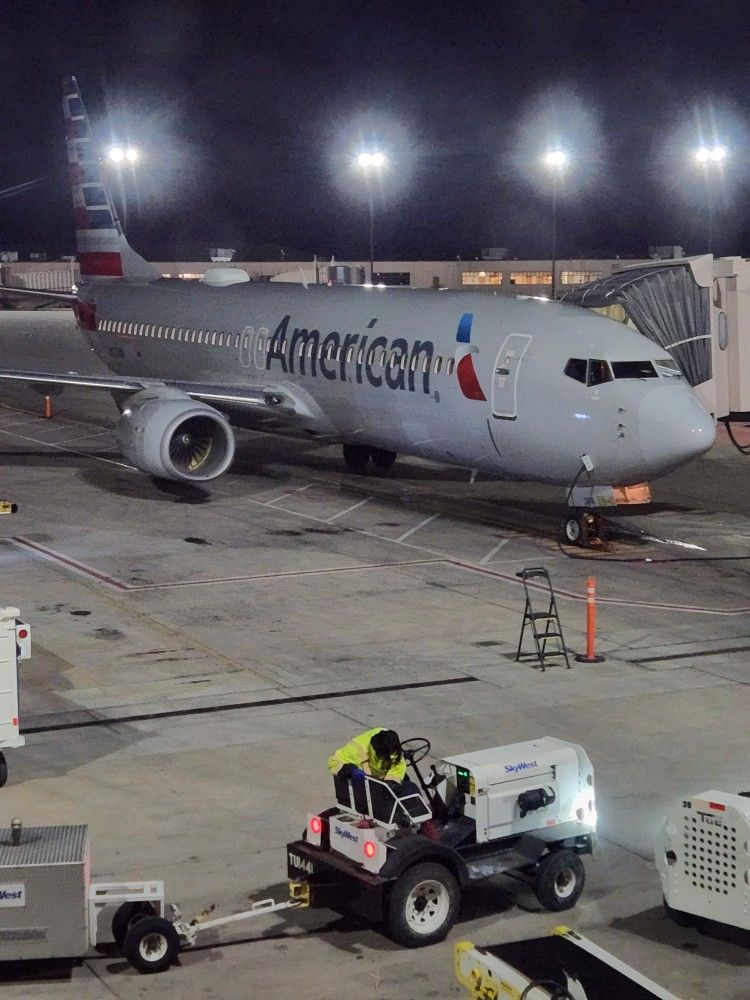 United Flight UA770 Emergency Diversion