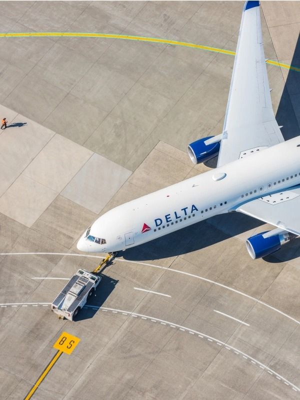Delta Flight DL275 Diverted Lax