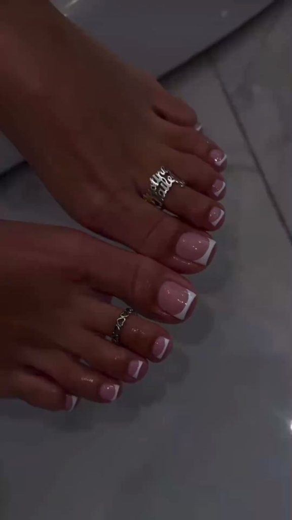  French Pedicure