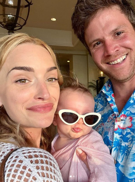 Brianne Howey and Matt Ziering