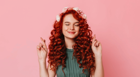 Festive Hairstyle Prep for Curly and Wavy Hair: A Routine for Defined, Bouncy Curls